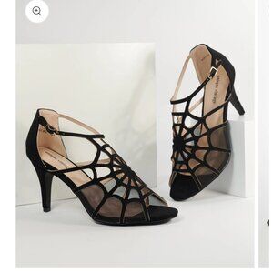 Unique Vintage Black Spider Web Heels Size 8
